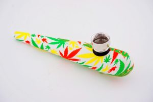 Kerámia Pipa Rakéta Forma - 420 Cannabis Flash (14cm)